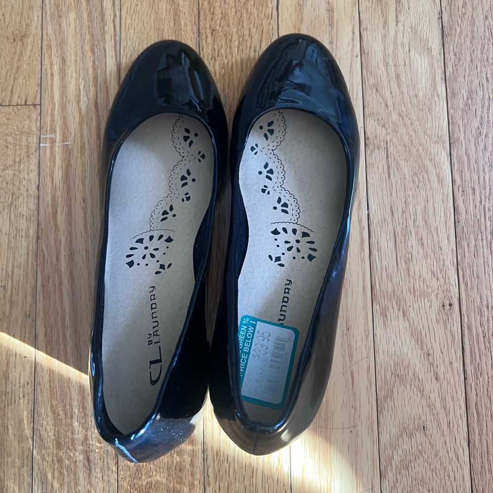 CL by Laundry Glossy Black Flats